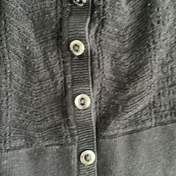 Guess button down crochet sweater - Picture 3 of 7